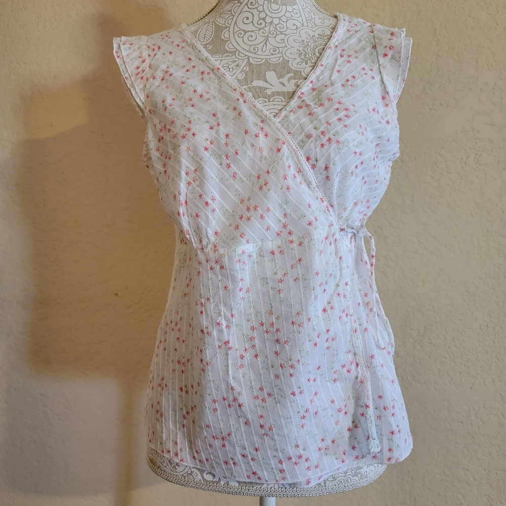 Aeropostale White Floral Cotton Wrap Blouse Sz M